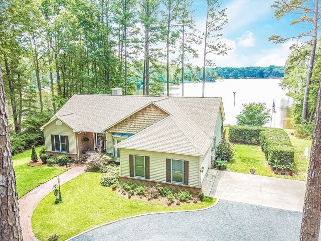 115 Lakeview Dr, Whispering Pines, NC 28327